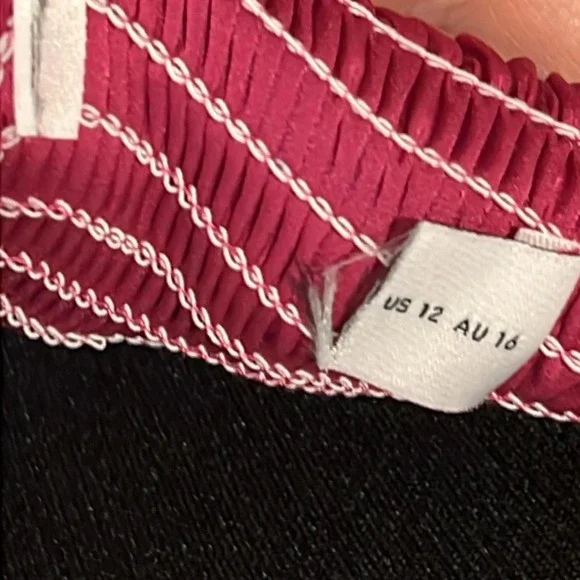 New Petal &‎ Pup Pleated Sleeveless Satin Maxi Dress - Picture 11 of 11